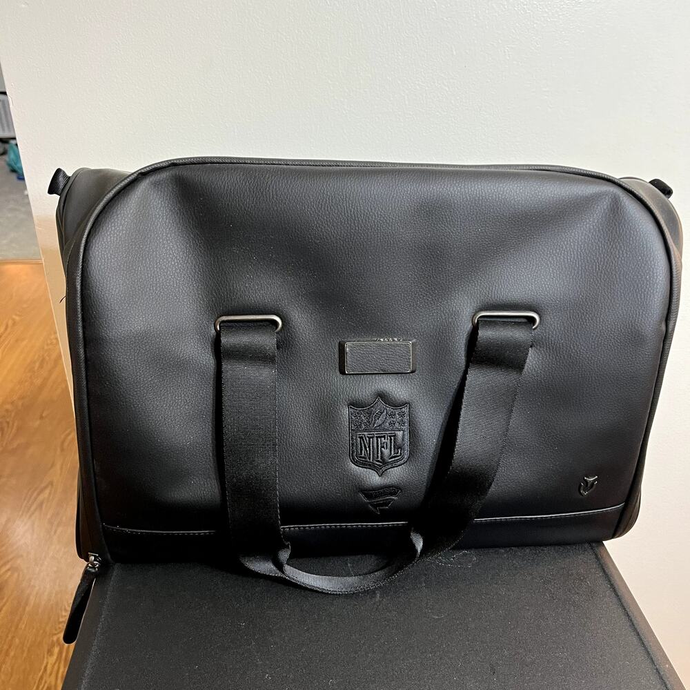 NWT NFL Black Signature Weekender